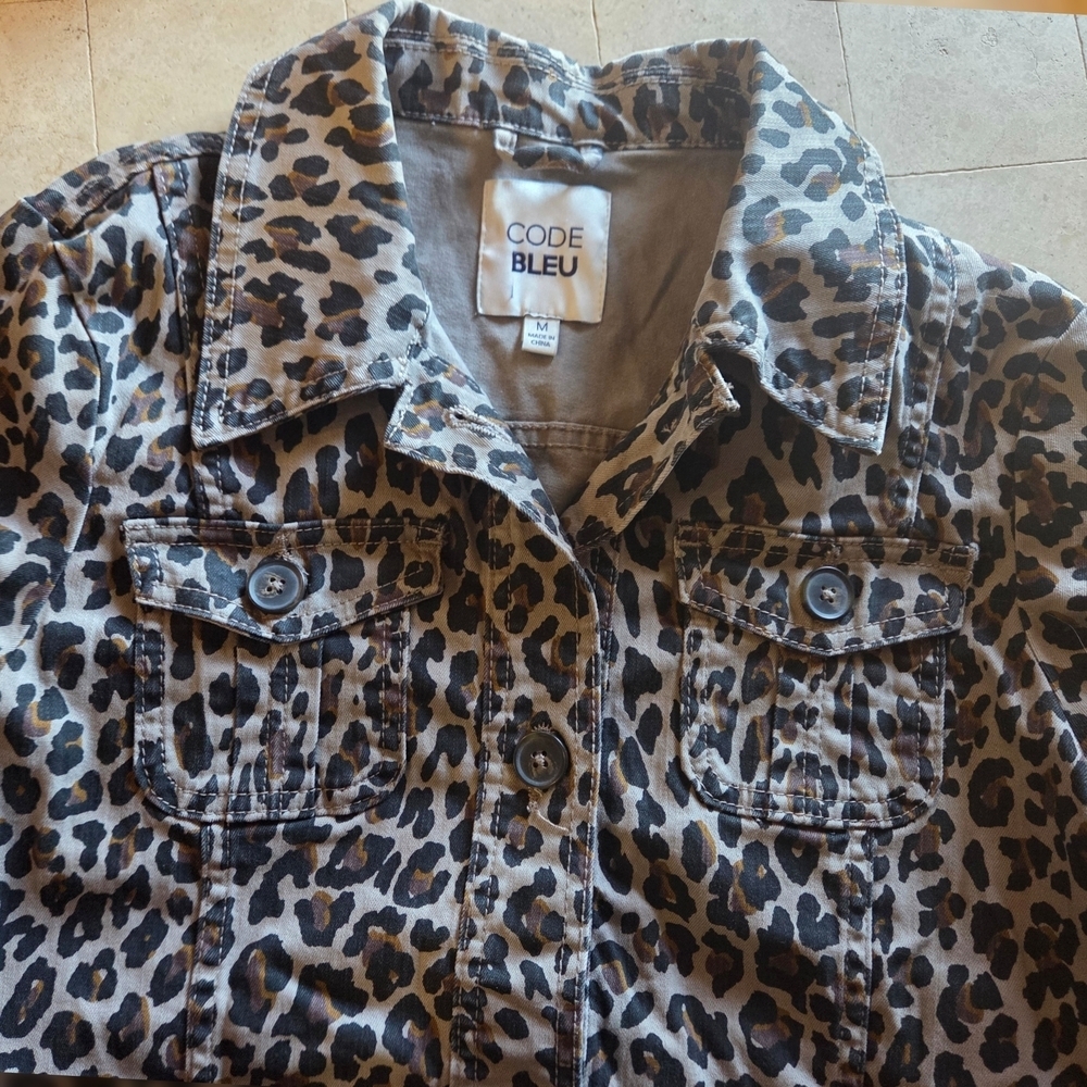 Code Bleu Leopard Print Utility Jacket - Picture 2 of 7